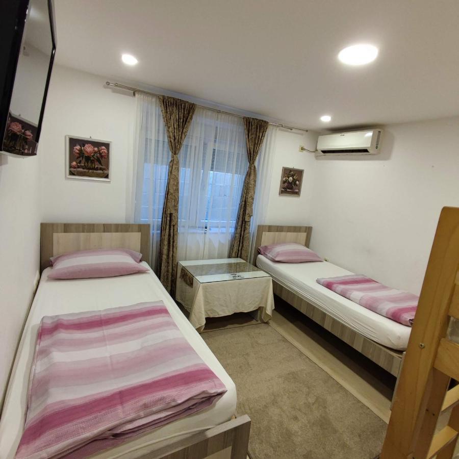 Apartments And Rooms Lena Mostar Buitenkant foto