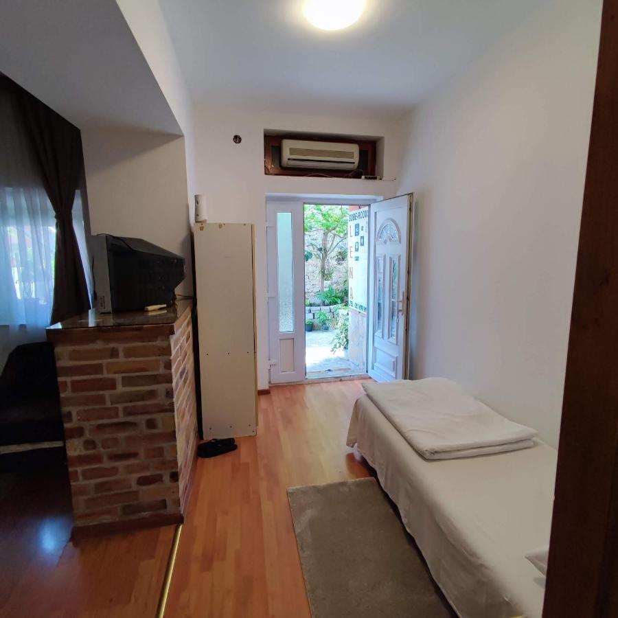 Apartments And Rooms Lena Mostar Buitenkant foto