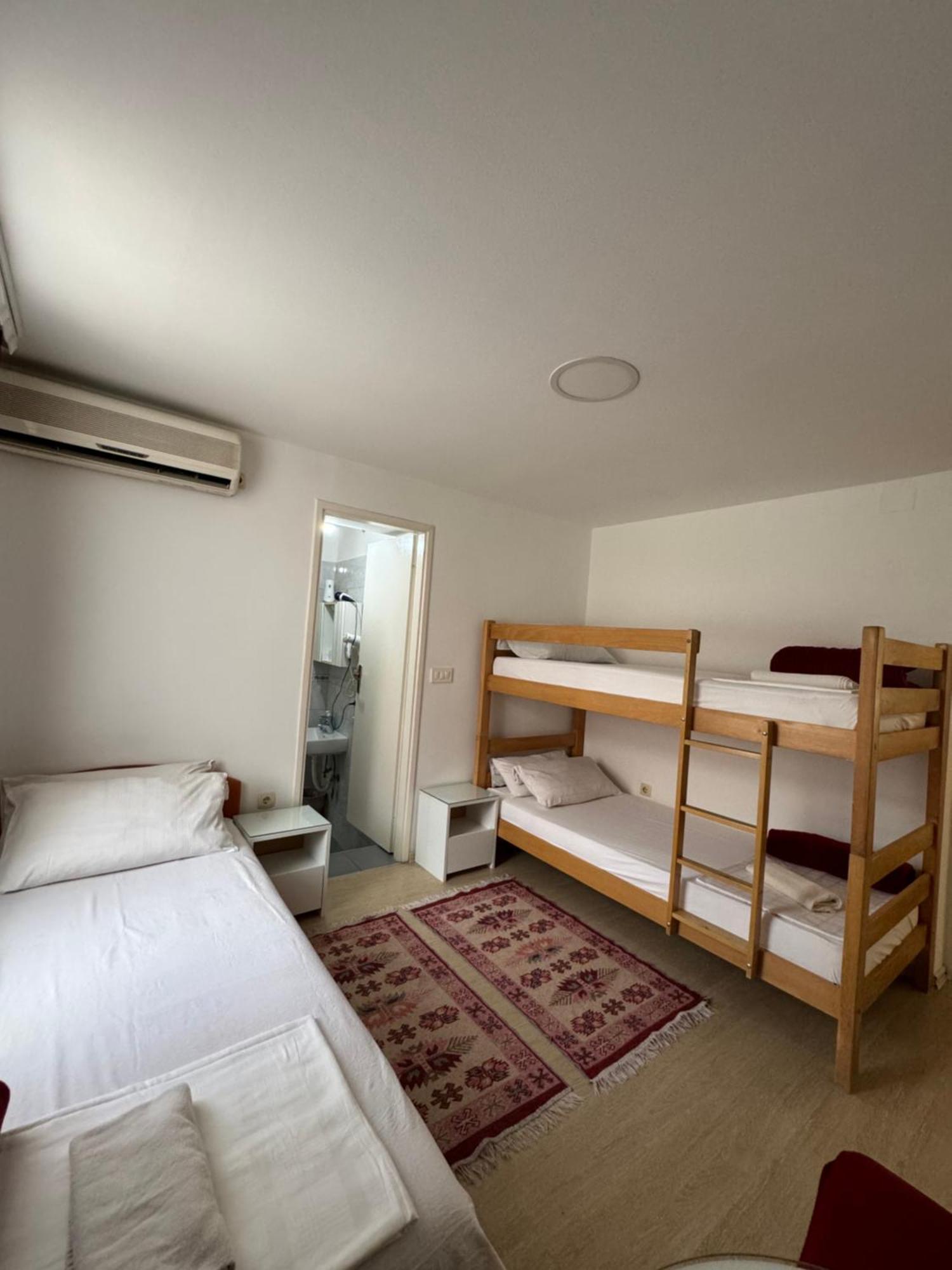 Apartments And Rooms Lena Mostar Buitenkant foto