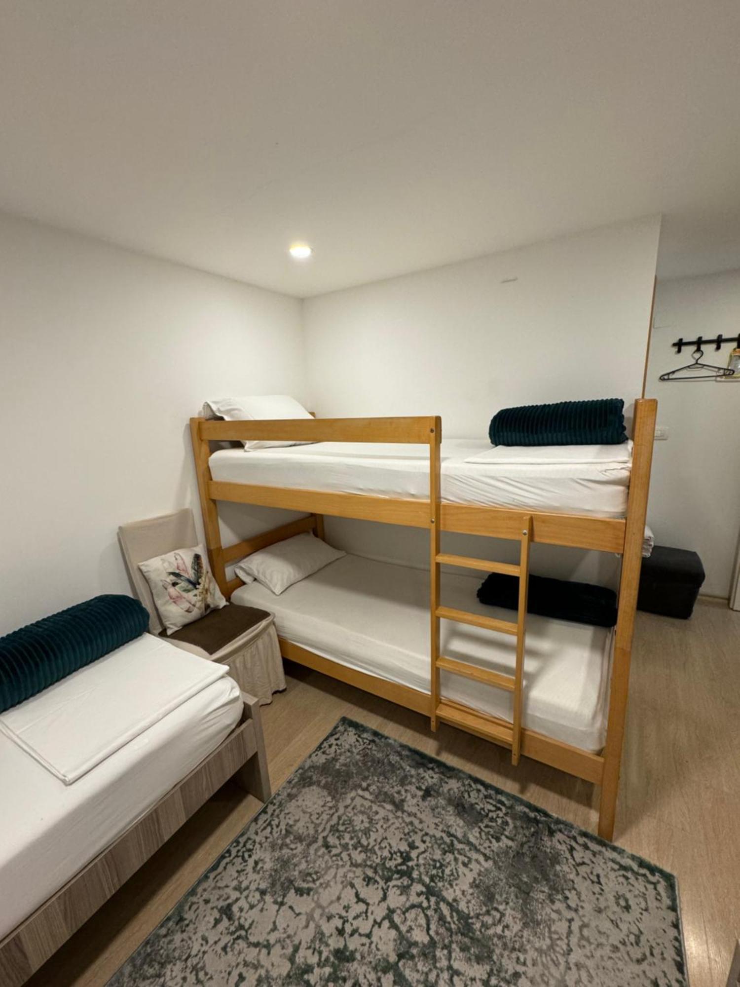 Apartments And Rooms Lena Mostar Buitenkant foto