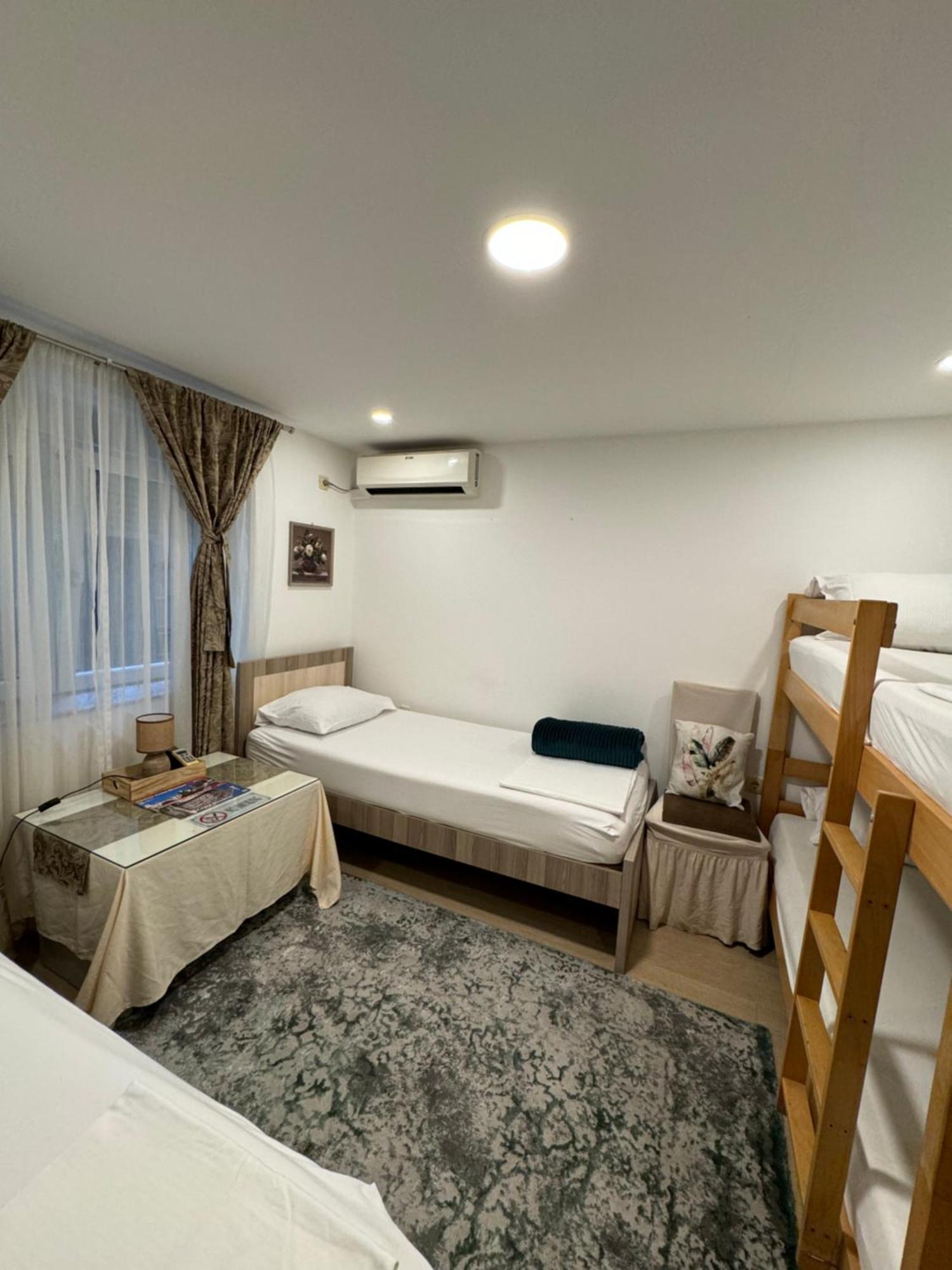 Apartments And Rooms Lena Mostar Buitenkant foto
