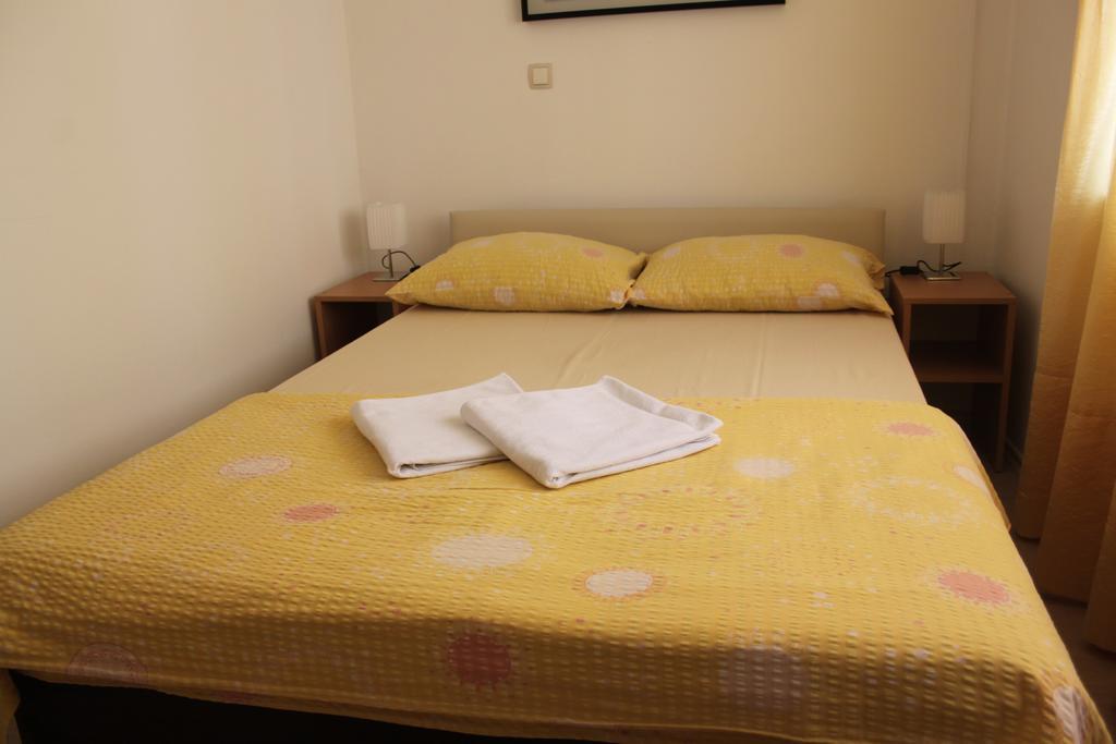 Apartments And Rooms Lena Mostar Buitenkant foto